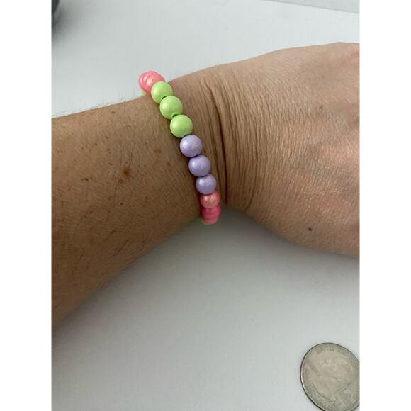 Colorful Acrylic bead bracelet - Picture 1 of 4
